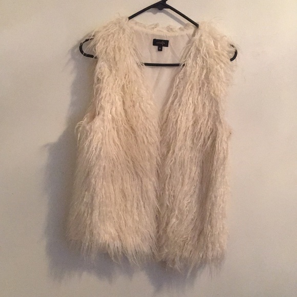 Jackets & Blazers - Faux Fur Sleeveless Vest